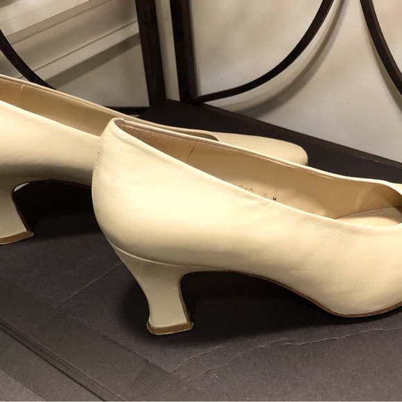 Bandolino Bone Heels Size 9M - Picture 4 of 8